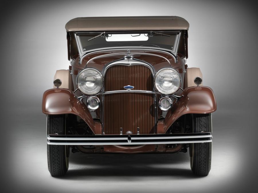  Lincoln Model KB Dual Windshield Phaeton by Brunn 1932 года  (фото 5 из 10)